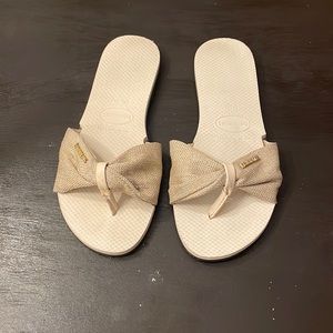 Size 6 havaianas flip flops size 6W gold denim